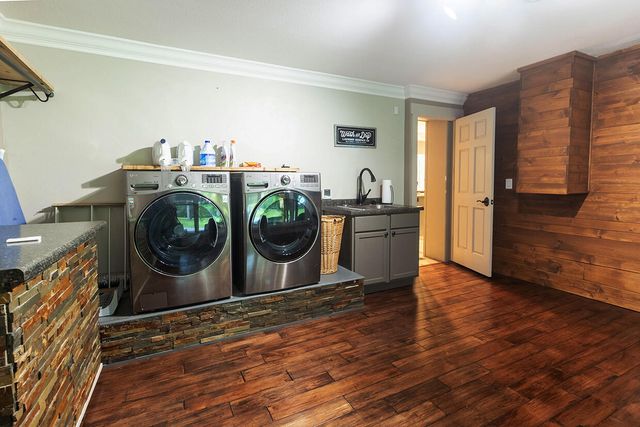 6700 S HILL CREEK RD, Columbia, MO 65203