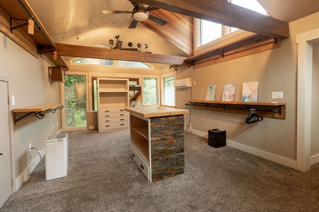 6700 S HILL CREEK RD, Columbia, MO 65203