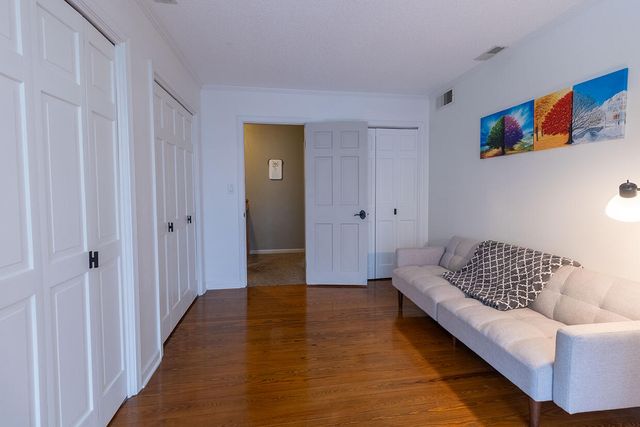 6700 S HILL CREEK RD, Columbia, MO 65203