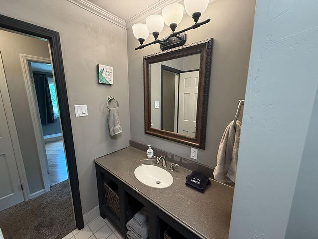 6700 S HILL CREEK RD, Columbia, MO 65203