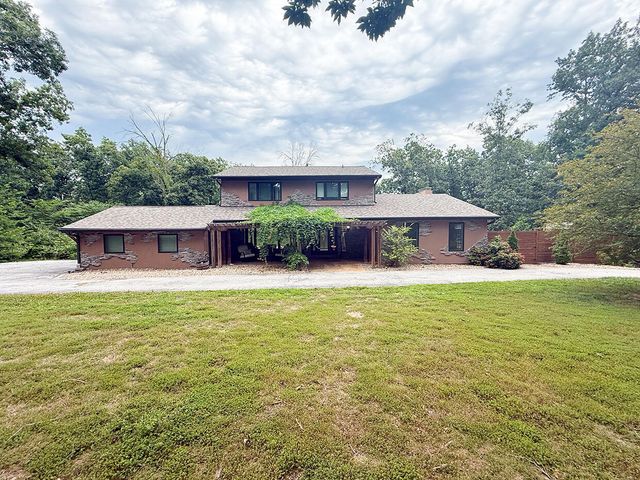 6700 S HILL CREEK RD, Columbia, MO 65203