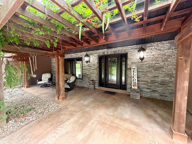 6700 S HILL CREEK RD, Columbia, MO 65203