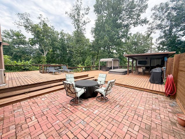 6700 S HILL CREEK RD, Columbia, MO 65203