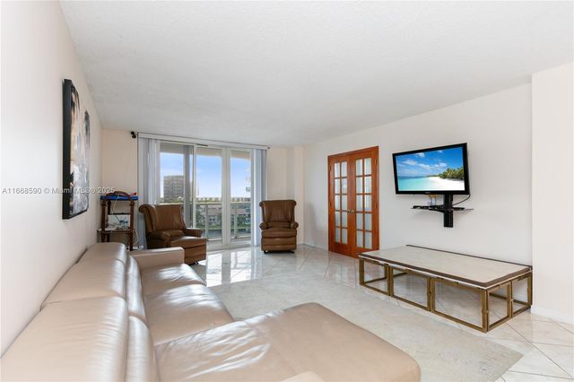 3800 S Ocean Dr 811, Hollywood, FL 33019
