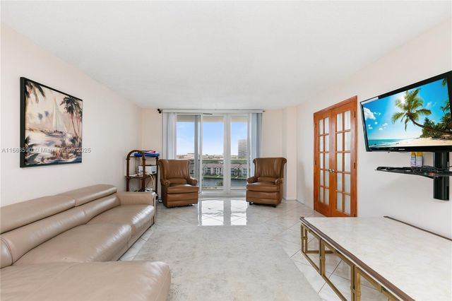 3800 S Ocean Dr 811, Hollywood, FL 33019
