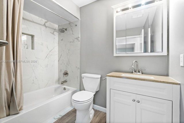 1367 Riverside Cir 1367, Wellington, FL 33414