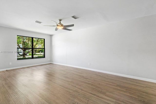 1367 Riverside Cir 1367, Wellington, FL 33414