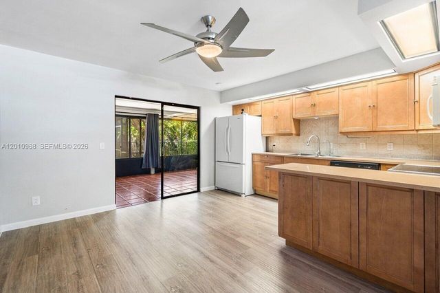 1367 Riverside Cir 1367, Wellington, FL 33414