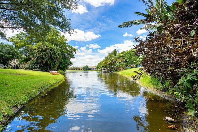 1367 Riverside Cir 1367, Wellington, FL 33414