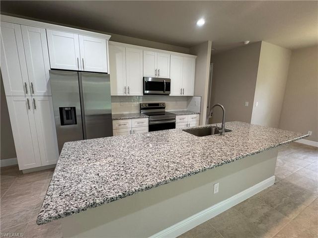 1304 Andover DR, Labelle, FL 33935