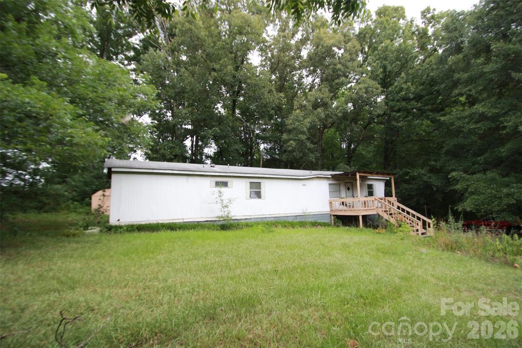 1328 Woodridge Drive, Clover, SC 29710