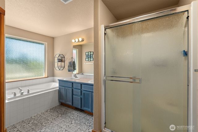 1835 Yew Avenue NE, Olympia, WA 98506