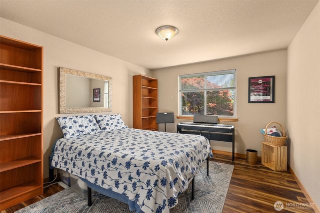 1835 Yew Avenue NE, Olympia, WA 98506