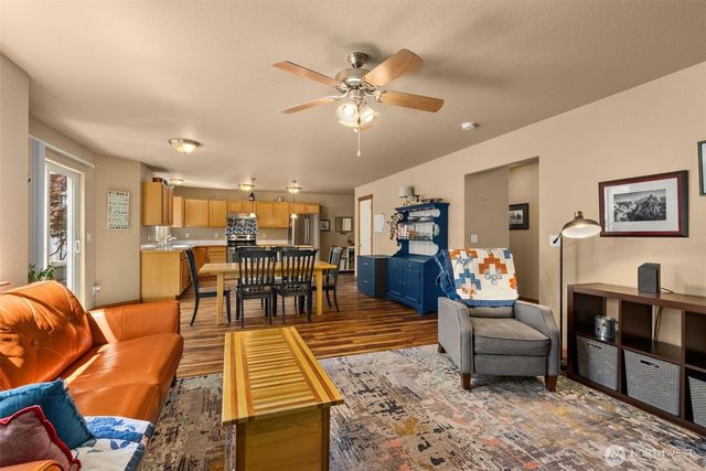 1835 Yew Avenue NE, Olympia, WA 98506