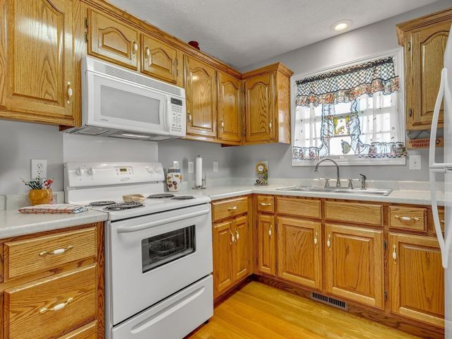 7807 McMinnville Hwy, Morrison, TN 37357