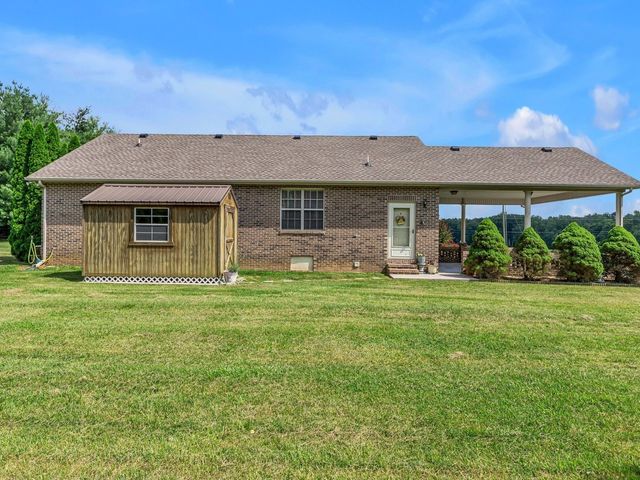 7807 McMinnville Hwy, Morrison, TN 37357