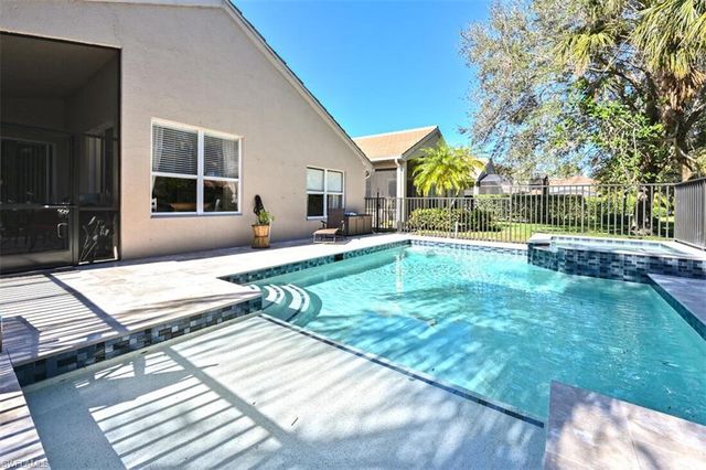 1346 Triandra LN, Naples, FL 34119