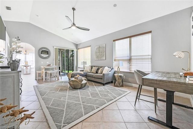 1346 Triandra LN, Naples, FL 34119