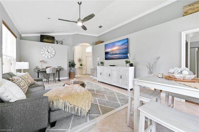 1346 Triandra LN, Naples, FL 34119