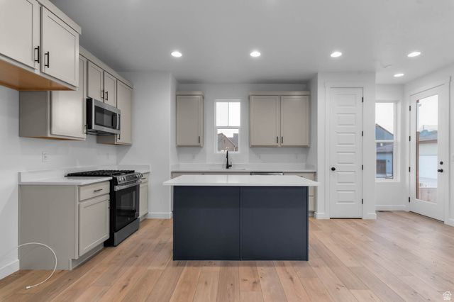 7009 W HIDDEN WAY, West Jordan, UT 84081