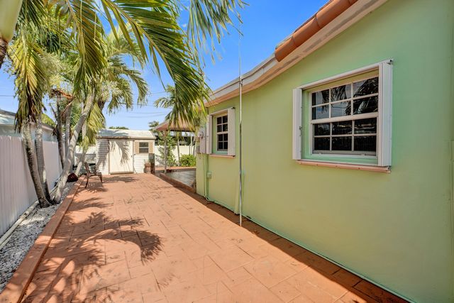3311 SW 105th Court, Miami, FL 33165