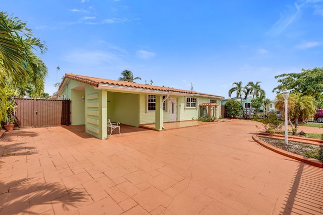 3311 SW 105th Court, Miami, FL 33165