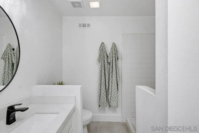 12795 Via Moura, San Diego, CA 92128