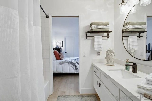 12795 Via Moura, San Diego, CA 92128