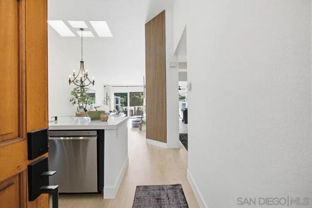 12795 Via Moura, San Diego, CA 92128