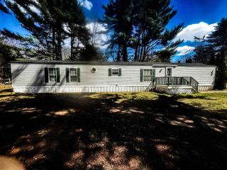 22 Wayne Drive # 22, Derry, NH 03038
