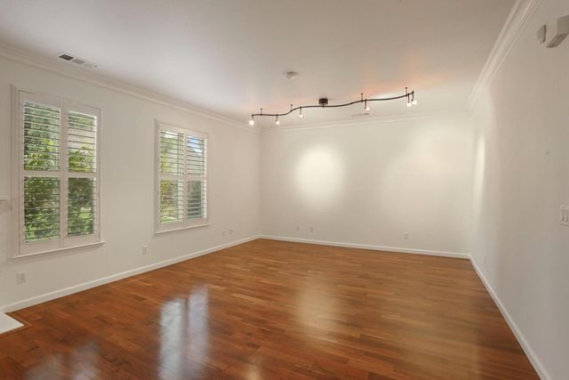 4305 Lourmarin Ln, Modesto, CA 95356