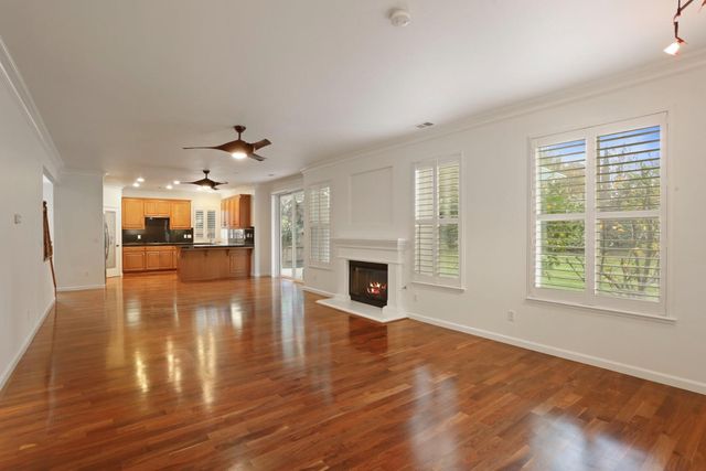 4305 Lourmarin Ln, Modesto, CA 95356