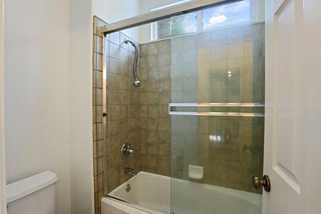 4305 Lourmarin Ln, Modesto, CA 95356