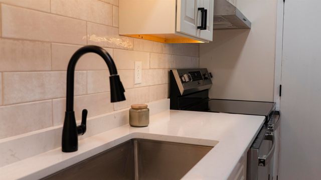 3 Silvestri Cir Unit 16, Derry, NH 03038
