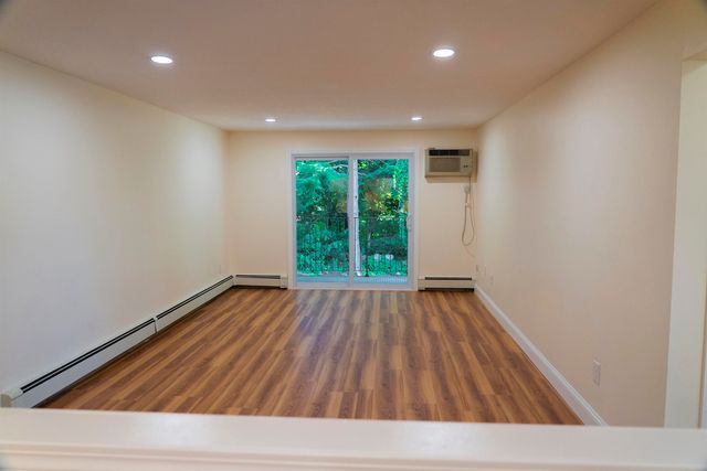 3 Silvestri Cir Unit 16, Derry, NH 03038