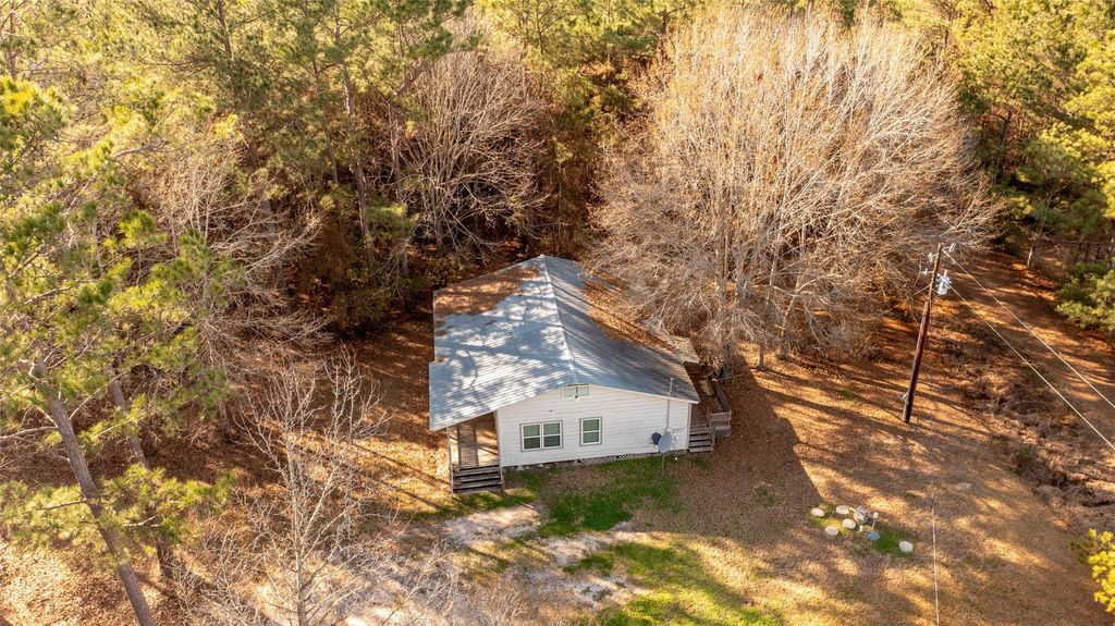 2405 County Road 2235, Cleveland, TX 77327