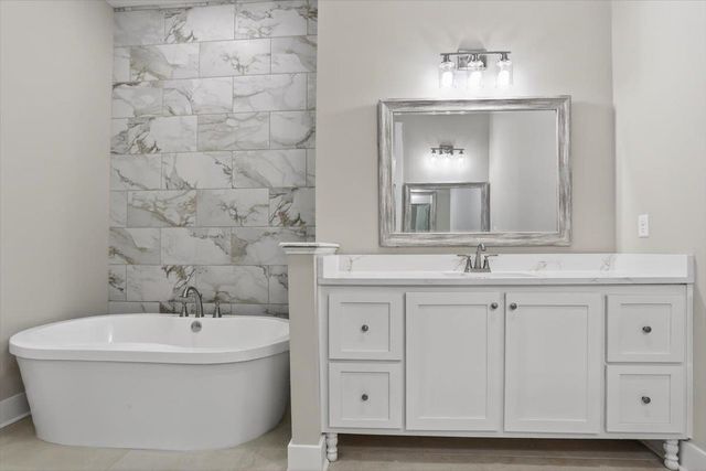 265 NEBHUT LN, Rossville, TN 38066