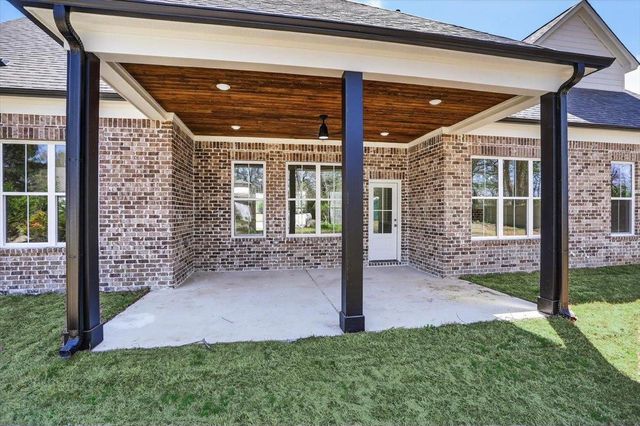 265 NEBHUT LN, Rossville, TN 38066