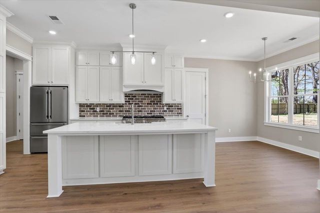 265 NEBHUT LN, Rossville, TN 38066