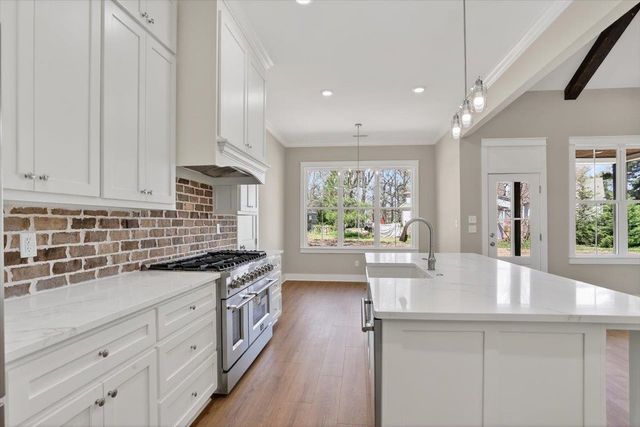 265 NEBHUT LN, Rossville, TN 38066