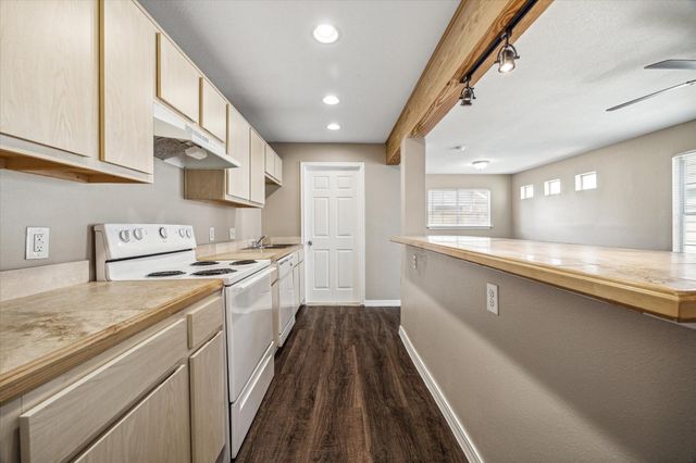 831 W 25th Street 7, Houston, TX 77008