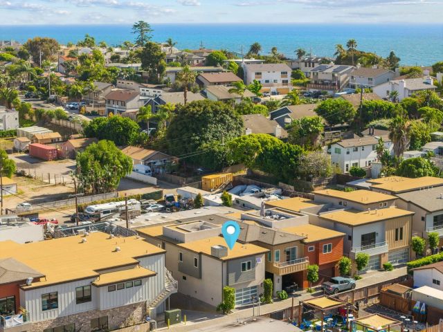 107 Edgeburt, Encinitas, CA 92024