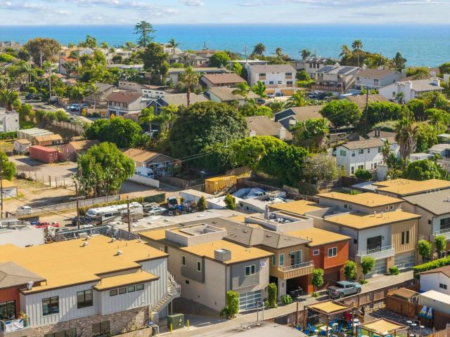 107 Edgeburt, Encinitas, CA 92024