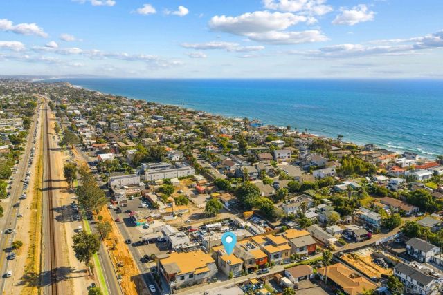 107 Edgeburt, Encinitas, CA 92024