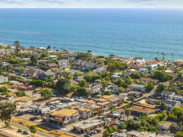 107 Edgeburt, Encinitas, CA 92024
