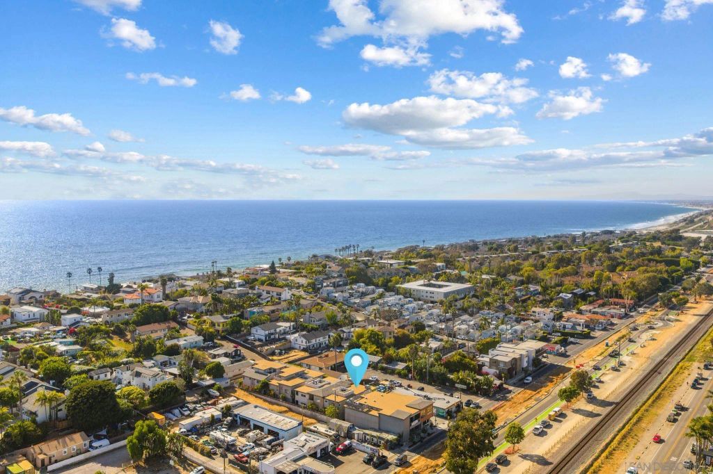 107 Edgeburt, Encinitas, CA 92024