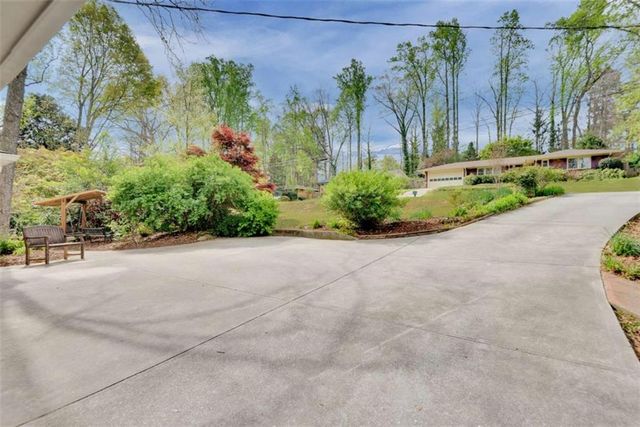 2774 Overlook Drive, Atlanta, GA 30345