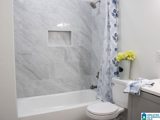 3105 AVENUE J, Birmingham, AL 35218