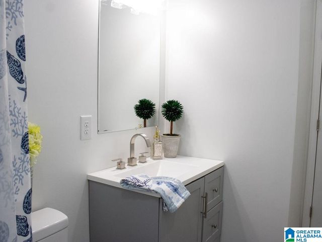 3105 AVENUE J, Birmingham, AL 35218