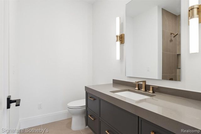 1094 Lincoln Court, Birmingham, MI 48009